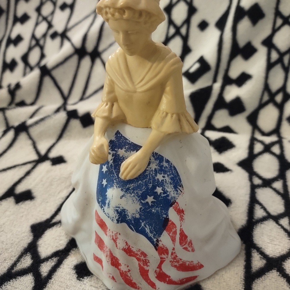 Vintage 1976 Avon Betsy Ross Bicentennial Sonnet Cologne Bottle